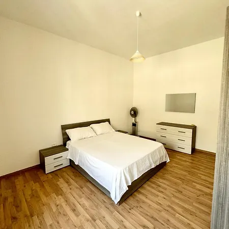 Badara House Daire Maglie